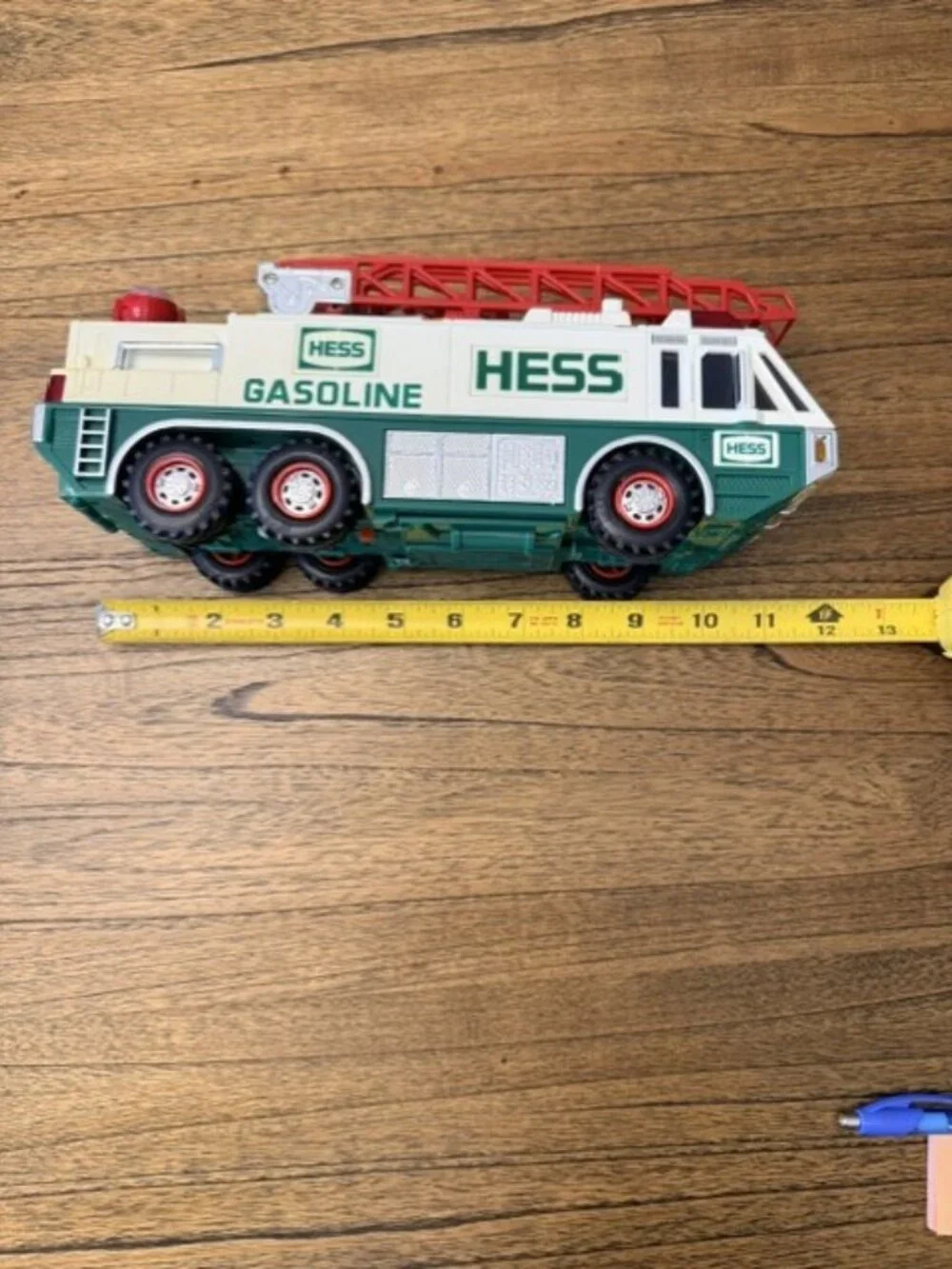 Vintage 1996 HESS Gasoline Firetruck with Extendable Ladder - Collectible Toy